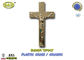 Het plastic Kruis en het Kruisbeeld Crucifijo Cruces bedriegen Cristoaccessori Funebri